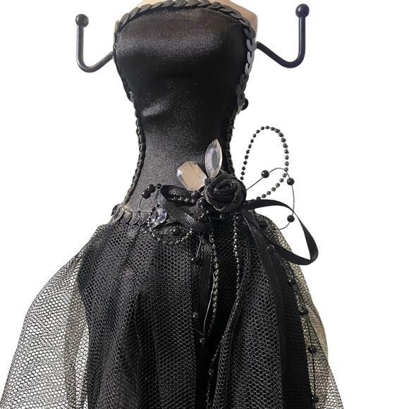 Black Formal Gown Mannequin Elegant Dress Jewelry Necklace Stand Display - Picture 8 of 15
